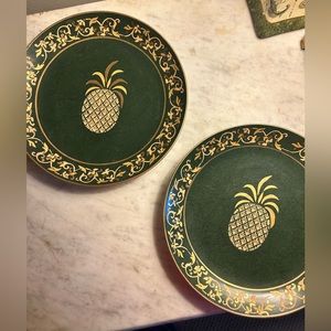 Set of 2 Decorative pineapple plates - dark green and gold. Andrea by Sadek.